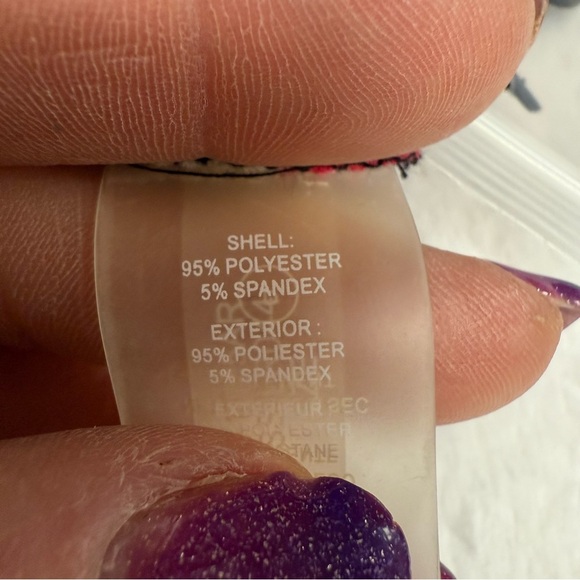 Tommy Hilfiger size medium NWT Black and Pink Sleeveless Blouse with twist Front - Picture 4 of 10